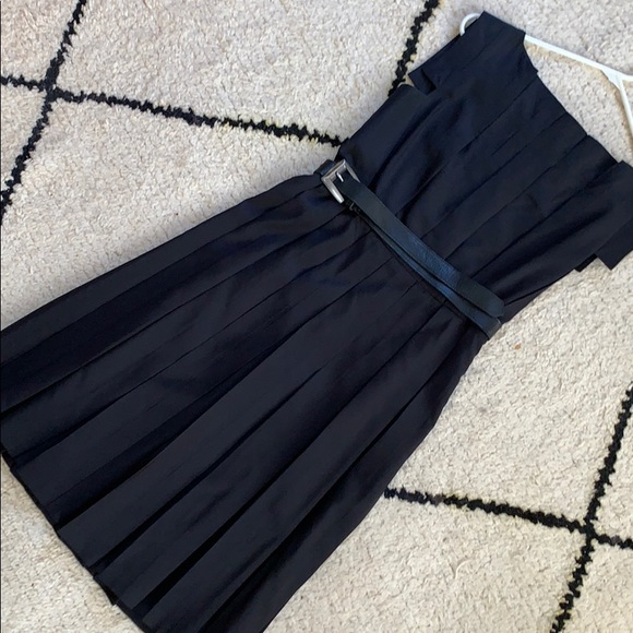 Beautiful, elegant Silk Black Halo pleated dress - Picture 2 of 8